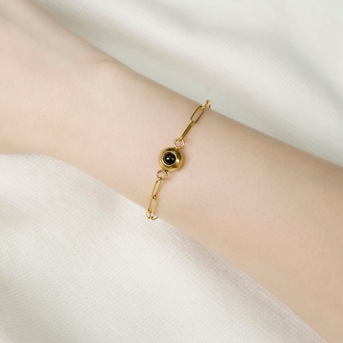 Elegant Link Chain Projection Bracelet