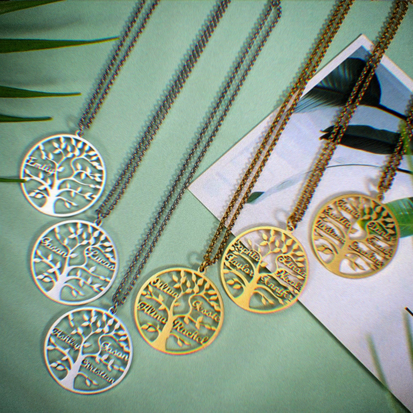 Customizable Family Tree Necklace with 1–9 Names
