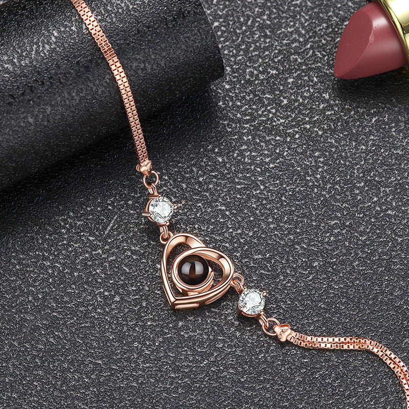 Elegant Heart Projection Bracelet