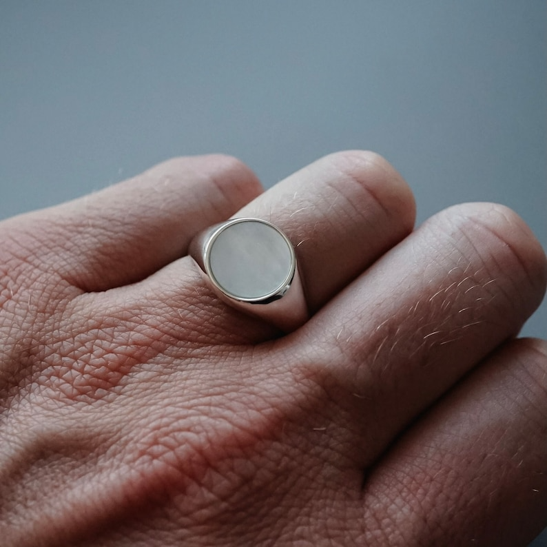 Luna Round Fame Ring