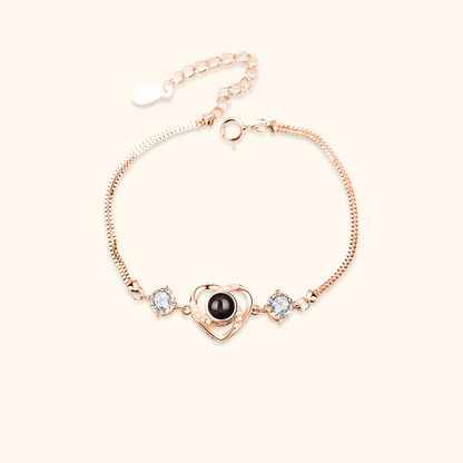 Elegant Heart Projection Bracelet