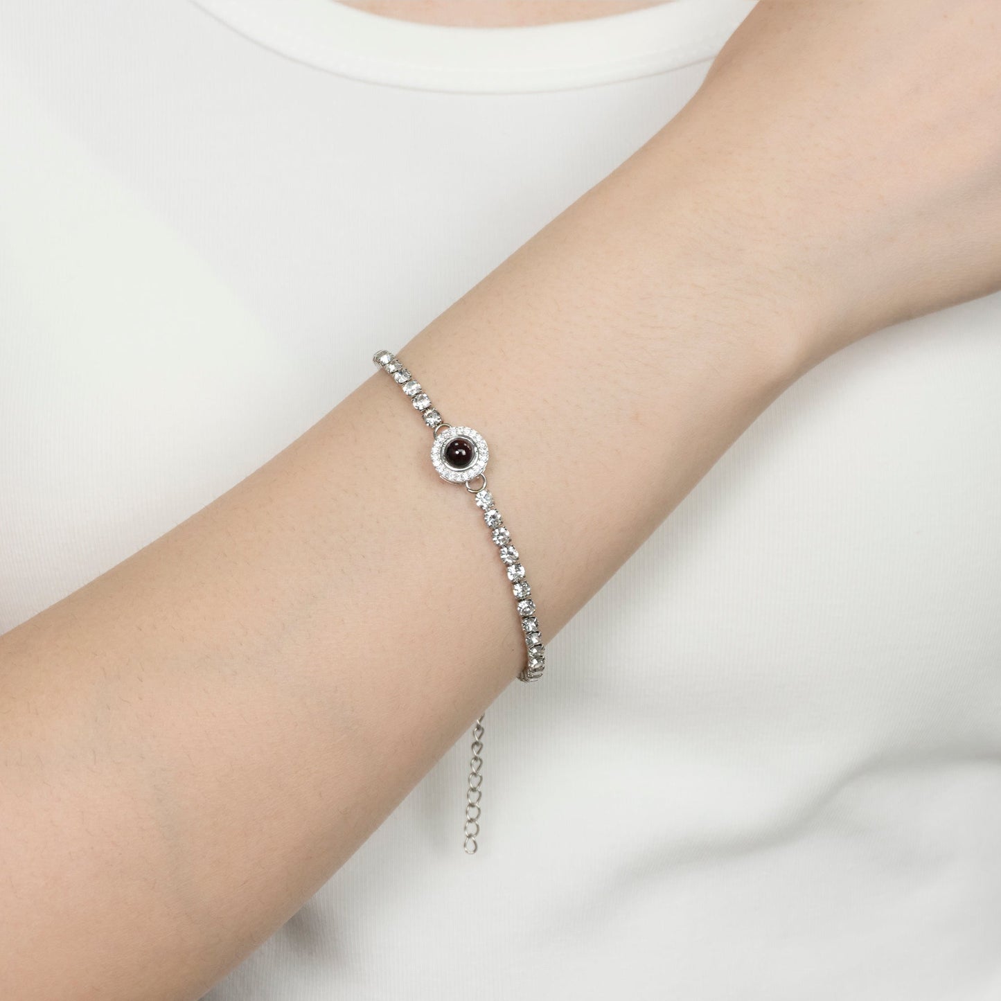 Diamond-like Icy Projection Bracelet